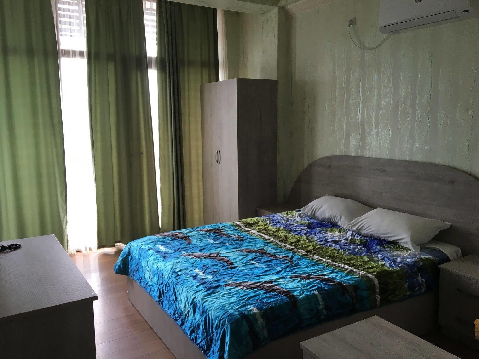באטומי Royal Hotel מראה חיצוני תמונה